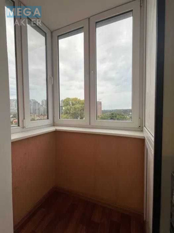 Продаж 2 кімнатної квартири (47,5/?/7,5), 6 пов. 9 пов. будинку, <a class="location-link" href="/kiev/" title="Недвижимость Київ">Київ</a>, <a class="location-link" href="/kiev/pecherskij/" title="Недвижимость Печерський район">Печерський р-н</a>, Менделеева ул., 12 (изображение 9)