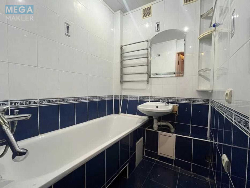 Продаж 2 кімнатної квартири (47,5/?/7,5), 6 пов. 9 пов. будинку, <a class="location-link" href="/kiev/" title="Недвижимость Київ">Київ</a>, <a class="location-link" href="/kiev/pecherskij/" title="Недвижимость Печерський район">Печерський р-н</a>, Менделеева ул., 12 (изображение 11)