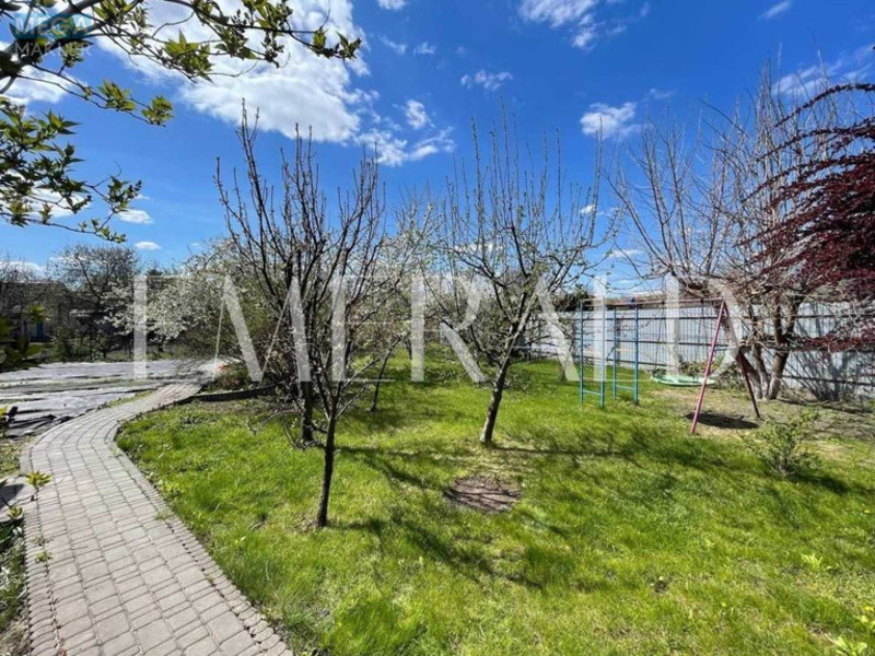 Продаж дома, 2&nbsp;поверху, 218,10&nbsp;кв.м, 4&nbsp;кімнати, ділянка 7,62&nbsp;соток, <a class="location-link" href="/kiev/" title="Недвижимость Київ">Київ</a>, <a class="location-link" href="/kiev/solomenskij/" title="Недвижимость Солом'янський район">Солом'янський р-н</a>, Школьная ул., 30 (изображение 3)