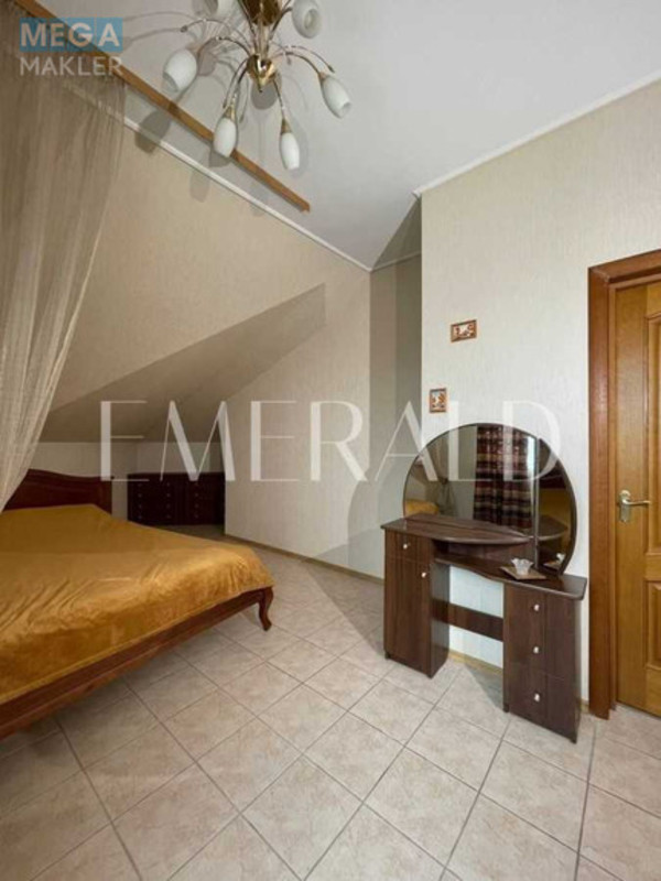 Продаж дома, 2&nbsp;поверху, 218,10&nbsp;кв.м, 4&nbsp;кімнати, ділянка 7,62&nbsp;соток, <a class="location-link" href="/kiev/" title="Недвижимость Київ">Київ</a>, <a class="location-link" href="/kiev/solomenskij/" title="Недвижимость Солом'янський район">Солом'янський р-н</a>, Молодежная ул., 10В (изображение 7)