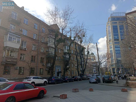 Продаж 2 кімнатної квартири (63/40/8), 5 пов. 5 пов. будинку, <a class="location-link" href="/kiev/" title="Недвижимость Київ">Київ</a>, <a class="location-link" href="/kiev/pecherskij/" title="Недвижимость Печерський район">Печерський р-н</a>, Лейпцигская ул., 2/37 (изображение 2)