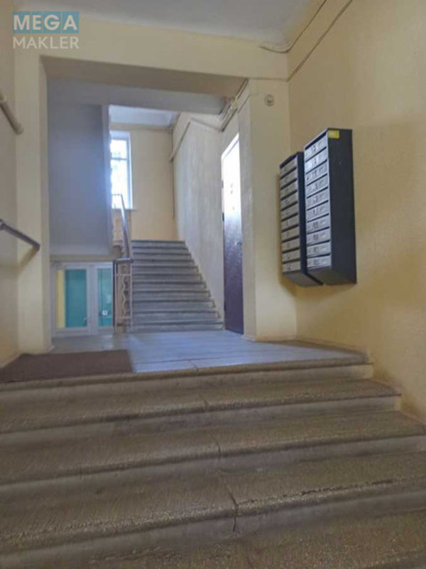 Продаж 2 кімнатної квартири (63/40/8), 5 пов. 5 пов. будинку, <a class="location-link" href="/kiev/" title="Недвижимость Київ">Київ</a>, <a class="location-link" href="/kiev/pecherskij/" title="Недвижимость Печерський район">Печерський р-н</a>, Лейпцигская ул., 2/37 (изображение 15)