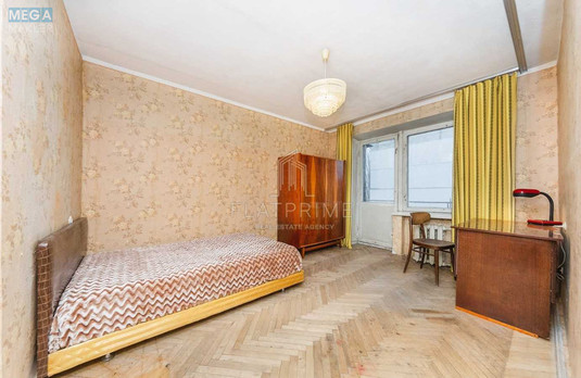 Продаж 3 кімнатної квартири (70/40/8), 4 пов. 5 пов. будинку, <a class="location-link" href="/kiev/" title="Недвижимость Київ">Київ</a>, <a class="location-link" href="/kiev/shevchenkovskij/" title="Недвижимость Шевченківський район">Шевченківський р-н</a>, Уссурійська вул., 6 (изображение 3)