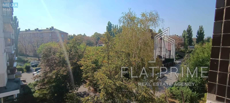 Продаж 3 кімнатної квартири (70/40/8), 4 пов. 5 пов. будинку, <a class="location-link" href="/kiev/" title="Недвижимость Київ">Київ</a>, <a class="location-link" href="/kiev/shevchenkovskij/" title="Недвижимость Шевченківський район">Шевченківський р-н</a>, Уссурійська вул., 6 (изображение 10)