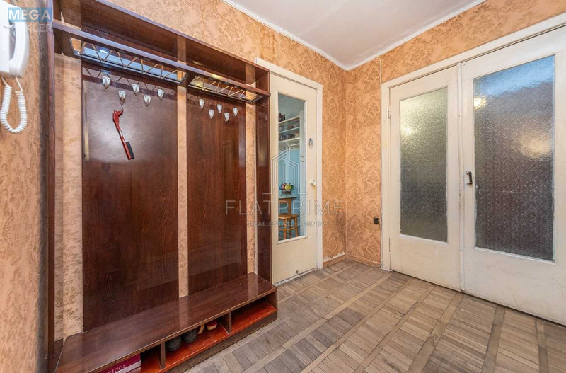 Продаж 3 кімнатної квартири (70/40/8), 4 пов. 5 пов. будинку, <a class="location-link" href="/kiev/" title="Недвижимость Київ">Київ</a>, <a class="location-link" href="/kiev/shevchenkovskij/" title="Недвижимость Шевченківський район">Шевченківський р-н</a>, Уссурійська вул., 6 (изображение 18)
