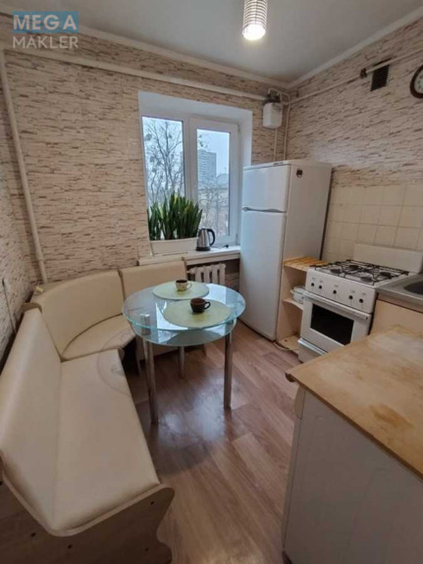Оренда 1 кімнатної квартири, <a class="location-link" href="/kiev/" title="Недвижимость Київ">Київ</a>, <a class="location-link" href="/kiev/shevchenkovskij/" title="Недвижимость Шевченківський район">Шевченківський р-н</a>, Ольжича вул., 17 (изображение 4)