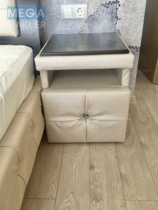Оренда 2 кімнатної квартири, люкс, <a class="location-link" href="/kiev/" title="Недвижимость Київ">Київ</a>, <a class="location-link" href="/kiev/darnickij/" title="Недвижимость Дарницький район">Дарницький р-н</a>, Трускавецька 6В ( <img src="https://megamakler.com.ua/metro/00ff00.gif" alt="" class="metro" /> м. Осокорки, 7 ) (изображение 13)