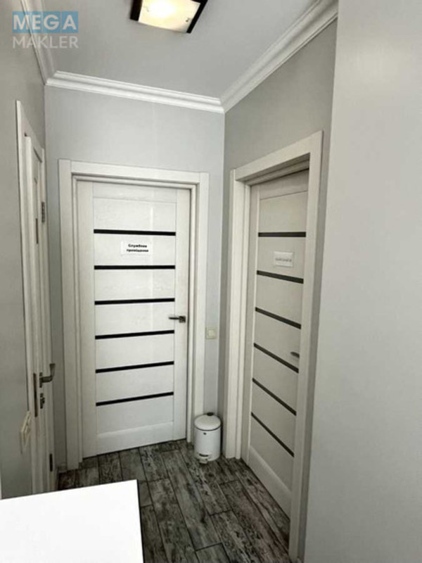 Продаж комерційної нерухомості, 48&nbsp;кв.м, <a class="location-link" href="/kiev/" title="Недвижимость Київ">Київ</a>, <a class="location-link" href="/kiev/dneprovskij/" title="Недвижимость Дніпровський район">Дніпровський р-н</a>, Регенераторная ул., 4 (изображение 6)