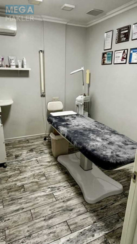 Продаж комерційної нерухомості, 48&nbsp;кв.м, <a class="location-link" href="/kiev/" title="Недвижимость Київ">Київ</a>, <a class="location-link" href="/kiev/dneprovskij/" title="Недвижимость Дніпровський район">Дніпровський р-н</a>, Регенераторная ул., 4 (изображение 7)