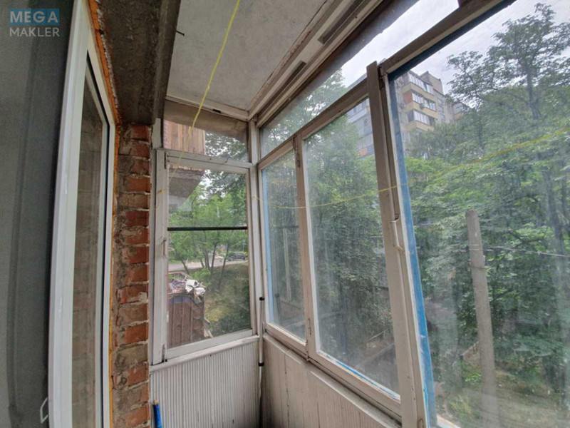 Продаж 1 кімнатної квартири (35/19/7), 3 пов. 5 пов. будинку, <a class="location-link" href="/kiev/" title="Недвижимость Київ">Київ</a>, <a class="location-link" href="/kiev/pecherskij/" title="Недвижимость Печерський район">Печерський р-н</a>, Дружби Народів бульв., 8 (изображение 6)