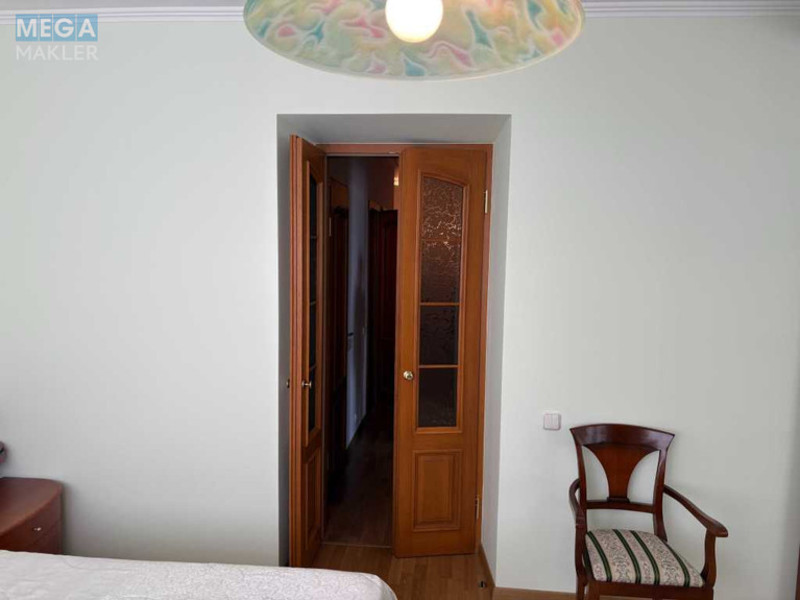 Оренда 2 кімнатної квартири, <a class="location-link" href="/kiev/" title="Недвижимость Київ">Київ</a>, <a class="location-link" href="/kiev/pecherskij/" title="Недвижимость Печерський район">Печерський р-н</a>, Старонаводницкая ул., 8а (изображение 14)