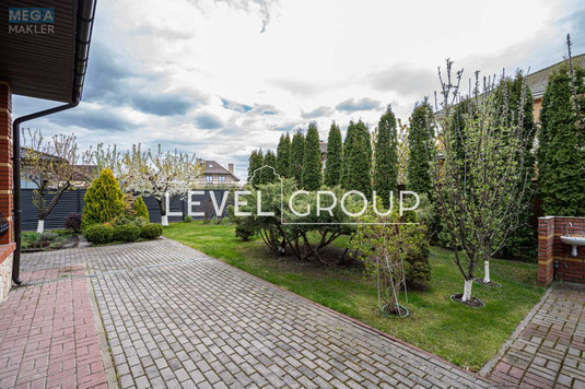 Продаж дома, 2&nbsp;поверху, 419&nbsp;кв.м, 7&nbsp;кімнат, ділянка 10&nbsp;соток, <a class="location-link" href="/kiev/" title="Недвижимость Київ">Київ</a>, <a class="location-link" href="/kiev/desnyanskij/" title="Недвижимость Деснянський район">Деснянський р-н</a>, Радунська вул. (изображение 8)