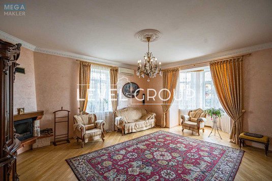 Продаж дома, 2&nbsp;поверху, 419&nbsp;кв.м, 7&nbsp;кімнат, ділянка 10&nbsp;соток, <a class="location-link" href="/kiev/" title="Недвижимость Київ">Київ</a>, <a class="location-link" href="/kiev/desnyanskij/" title="Недвижимость Деснянський район">Деснянський р-н</a>, Радунська вул. (изображение 11)