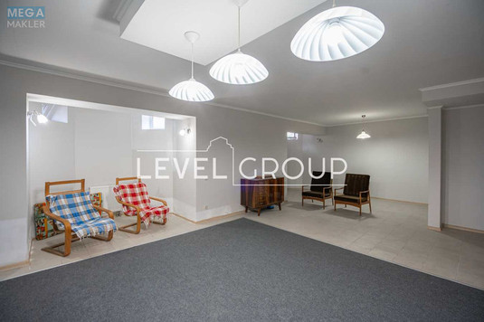 Продаж дома, 2&nbsp;поверху, 419&nbsp;кв.м, 7&nbsp;кімнат, ділянка 10&nbsp;соток, <a class="location-link" href="/kiev/" title="Недвижимость Київ">Київ</a>, <a class="location-link" href="/kiev/desnyanskij/" title="Недвижимость Деснянський район">Деснянський р-н</a>, Радунська вул. (изображение 21)
