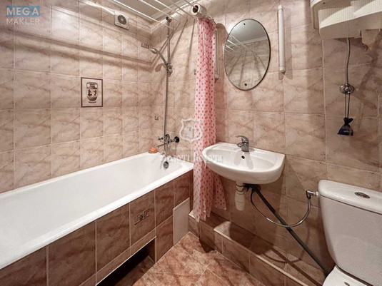 Продаж 1 кімнатної квартири (26,5/13/5,3), 8 пов. 9 пов. будинку, <a class="location-link" href="/kiev/" title="Недвижимость Київ">Київ</a>, <a class="location-link" href="/kiev/shevchenkovskij/" title="Недвижимость Шевченківський район">Шевченківський р-н</a>, Лукянівська вул., 7 (изображение 9)