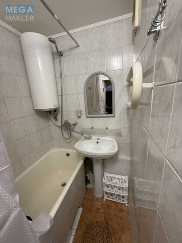 Оренда 2 кімнатної квартири, <a class="location-link" href="/kiev/" title="Недвижимость Київ">Київ</a>, <a class="location-link" href="/kiev/dneprovskij/" title="Недвижимость Дніпровський район">Дніпровський р-н</a>, Братиславская ул., 2 (изображение 13)