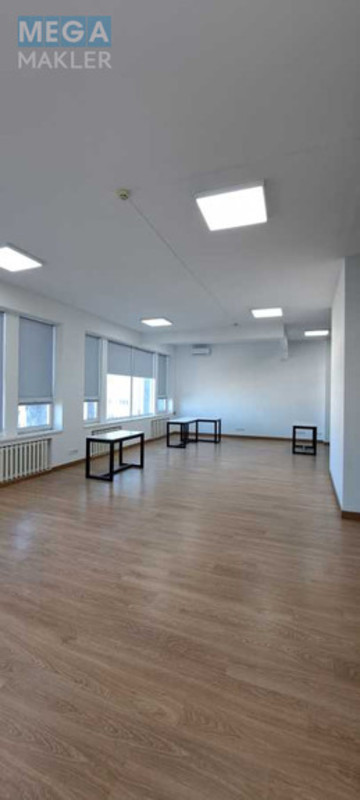 Оренда комерційної нерухомості, 70&nbsp;кв.м, под офис, <a class="location-link" href="/kiev/" title="Недвижимость Київ">Київ</a>, <a class="location-link" href="/kiev/dneprovskij/" title="Недвижимость Дніпровський район">Дніпровський р-н</a>, Евгения Сверстюка ул., 11б (изображение 2)