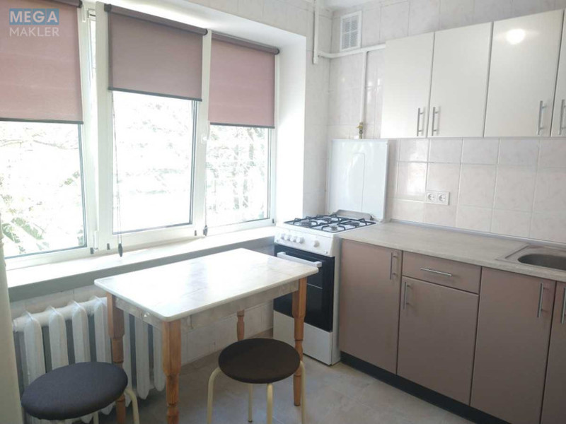 Оренда 1 кімнатної квартири, <a class="location-link" href="/kiev/" title="Недвижимость Київ">Київ</a>, <a class="location-link" href="/kiev/dneprovskij/" title="Недвижимость Дніпровський район">Дніпровський р-н</a>, Юності вул. (изображение 3)