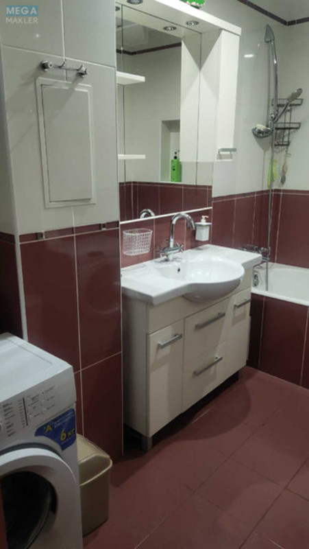 Оренда 2 кімнатної квартири, <a class="location-link" href="/kiev/" title="Недвижимость Київ">Київ</a>, <a class="location-link" href="/kiev/goloseevskij/" title="Недвижимость Голосіївський район">Голосіївський р-н</a>, Ломоносова ул., 60/5 (изображение 16)