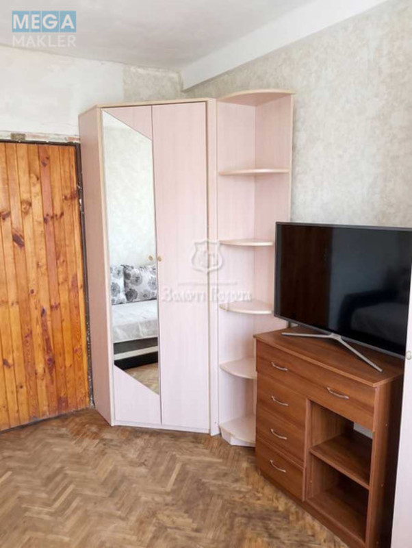 Продаж 7 кімнатної квартири (17,5/?/?), 5 пов. 5 пов. будинку, <a class="location-link" href="/kiev/" title="Недвижимость Київ">Київ</a>, <a class="location-link" href="/kiev/svyatoshinskij/" title="Недвижимость Святошинський район">Святошинський р-н</a>, Академіка Доброхотова вул., 8 (изображение 2)