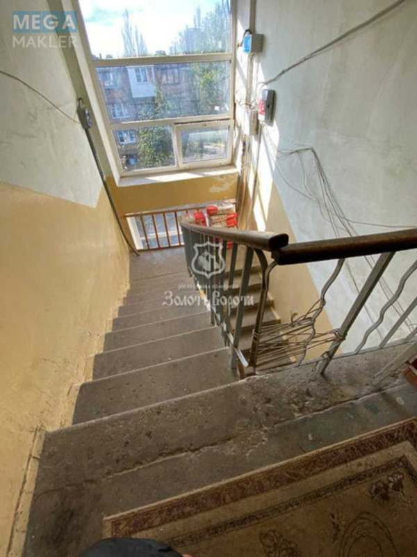 Продаж 7 кімнатної квартири (17,5/?/?), 5 пов. 5 пов. будинку, <a class="location-link" href="/kiev/" title="Недвижимость Київ">Київ</a>, <a class="location-link" href="/kiev/svyatoshinskij/" title="Недвижимость Святошинський район">Святошинський р-н</a>, Академіка Доброхотова вул., 8 (изображение 7)