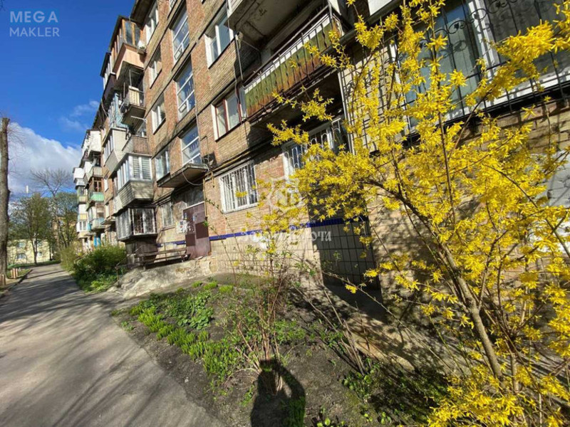 Продаж 7 кімнатної квартири (17,5/?/?), 5 пов. 5 пов. будинку, <a class="location-link" href="/kiev/" title="Недвижимость Київ">Київ</a>, <a class="location-link" href="/kiev/svyatoshinskij/" title="Недвижимость Святошинський район">Святошинський р-н</a>, Академіка Доброхотова вул., 8 (изображение 9)