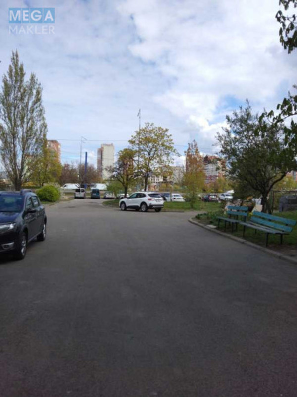 Оренда 1 кімнатної квартири, <a class="location-link" href="/kiev/" title="Недвижимость Київ">Київ</a>, <a class="location-link" href="/kiev/dneprovskij/" title="Недвижимость Дніпровський район">Дніпровський р-н</a>, Романа Шухевича просп., 22 (изображение 2)