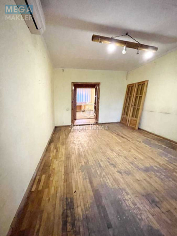 Продаж 5 кімнатної квартири (101/68/9,5), 1 пов. 9 пов. будинку, <a class="location-link" href="/kiev/" title="Недвижимость Київ">Київ</a>, <a class="location-link" href="/kiev/goloseevskij/" title="Недвижимость Голосіївський район">Голосіївський р-н</a>, Васильківська вул., 38 (изображение 2)