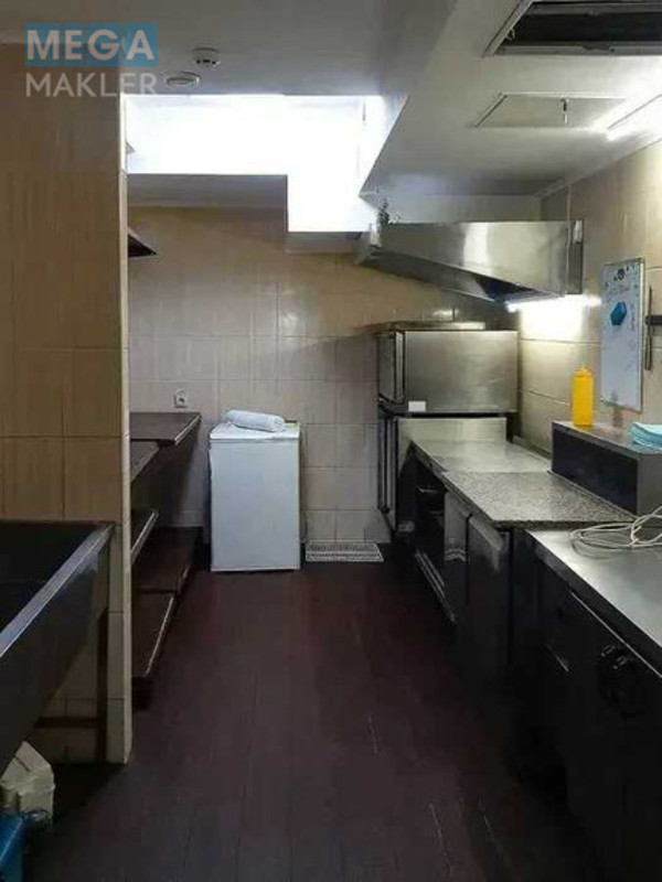 Оренда комерційної нерухомості, 81&nbsp;кв.м, <a class="location-link" href="/kiev/" title="Недвижимость Київ">Київ</a>, <a class="location-link" href="/kiev/shevchenkovskij/" title="Недвижимость Шевченківський район">Шевченківський р-н</a>, Саксаганського вул. (изображение 3)