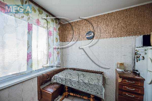 Продаж 3 кімнатної квартири (63/42/8), 8 пов. 9 пов. будинку, <a class="location-link" href="/kiev/" title="Недвижимость Київ">Київ</a>, <a class="location-link" href="/kiev/svyatoshinskij/" title="Недвижимость Святошинський район">Святошинський р-н</a>, Наумова Генерала вулиця, 41 (изображение 3)