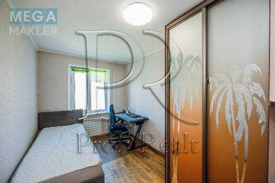 Продаж 3 кімнатної квартири (63/42/8), 8 пов. 9 пов. будинку, <a class="location-link" href="/kiev/" title="Недвижимость Київ">Київ</a>, <a class="location-link" href="/kiev/svyatoshinskij/" title="Недвижимость Святошинський район">Святошинський р-н</a>, Наумова Генерала вулиця, 41 (изображение 5)