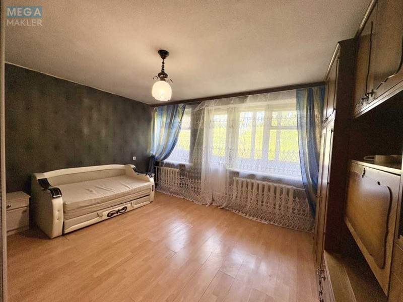 Оренда 1 кімнатної квартири, <a class="location-link" href="/kiev/" title="Недвижимость Київ">Київ</a>, <a class="location-link" href="/kiev/podolskij/" title="Недвижимость Подільський район">Подільський р-н</a>, Копилівська вул., 10А (изображение 2)