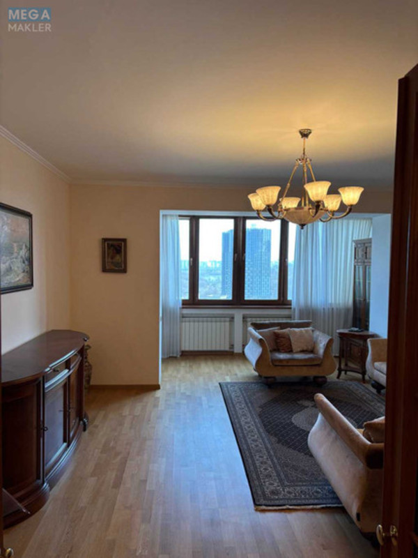 Продаж 2 кімнатної квартири (82/39/10), 11 пов. 18 пов. будинку, <a class="location-link" href="/kiev/" title="Недвижимость Київ">Київ</a>, <a class="location-link" href="/kiev/pecherskij/" title="Недвижимость Печерський район">Печерський р-н</a>, Старонаводницкая ул., 8а (изображение 2)
