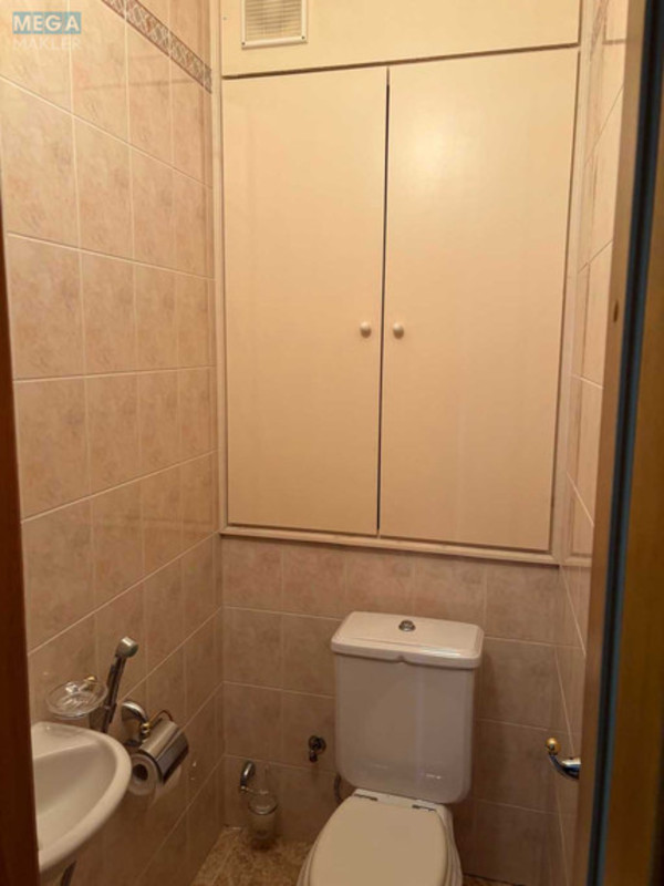 Продаж 2 кімнатної квартири (82/39/10), 11 пов. 18 пов. будинку, <a class="location-link" href="/kiev/" title="Недвижимость Київ">Київ</a>, <a class="location-link" href="/kiev/pecherskij/" title="Недвижимость Печерський район">Печерський р-н</a>, Старонаводницкая ул., 8а (изображение 20)