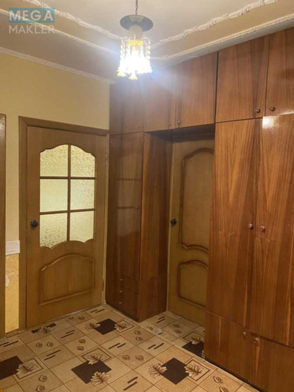 Оренда 3 кімнатної квартири, <a class="location-link" href="/kiev/" title="Недвижимость Київ">Київ</a>, <a class="location-link" href="/kiev/solomenskij/" title="Недвижимость Солом'янський район">Солом'янський р-н</a>, Вадима Гетьмана ул., 44 (изображение 17)