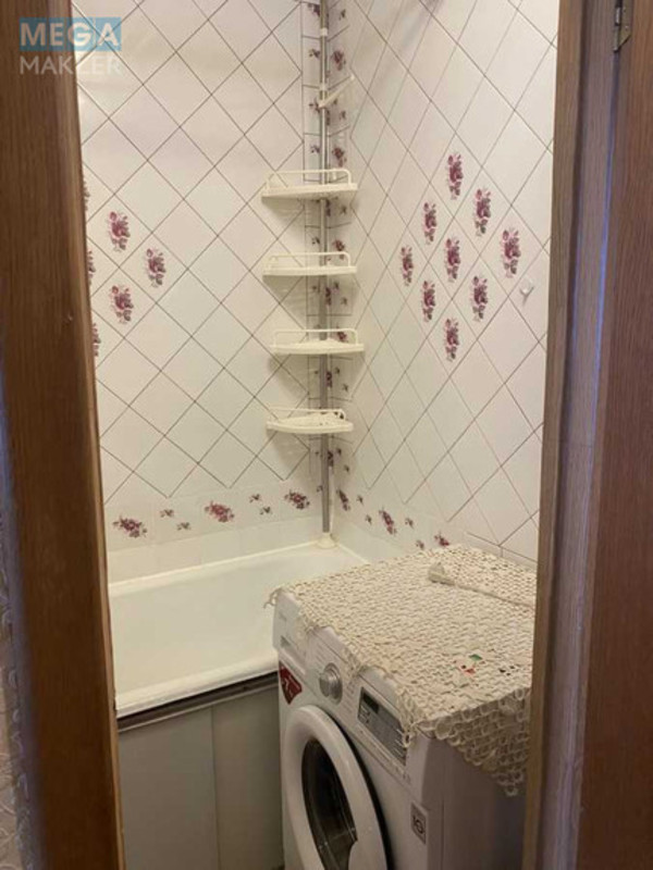 Оренда 3 кімнатної квартири, <a class="location-link" href="/kiev/" title="Недвижимость Київ">Київ</a>, <a class="location-link" href="/kiev/solomenskij/" title="Недвижимость Солом'янський район">Солом'янський р-н</a>, Вадима Гетьмана ул., 44 (изображение 19)