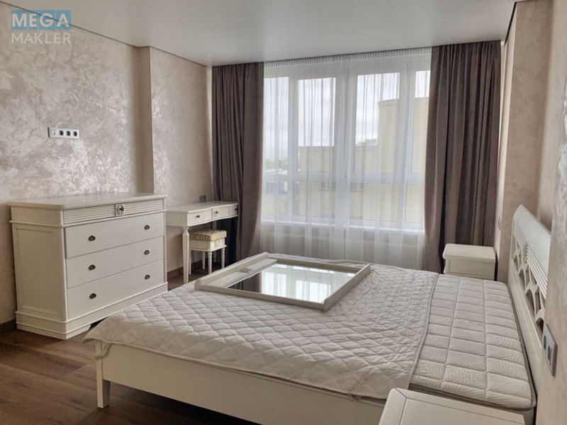 Оренда 3 кімнатної квартири, <a class="location-link" href="/kiev/" title="Недвижимость Київ">Київ</a>, <a class="location-link" href="/kiev/solomenskij/" title="Недвижимость Солом'янський район">Солом'янський р-н</a>, Михайла Максимовича вул., 32Б (изображение 8)