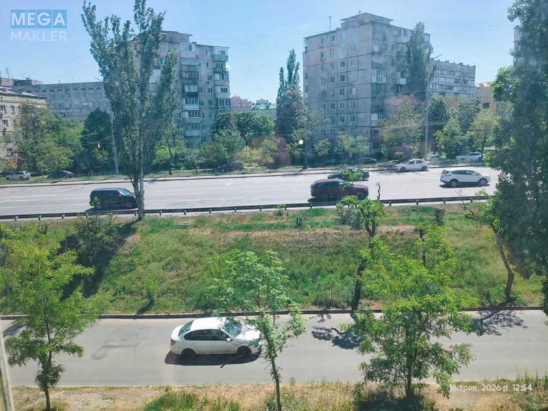 Продаж 1 кімнатної квартири (31/17/6), 3 пов. 5 пов. будинку, <a class="location-link" href="/kiev/" title="Недвижимость Київ">Київ</a>, <a class="location-link" href="/kiev/dneprovskij/" title="Недвижимость Дніпровський район">Дніпровський р-н</a>, Соборності просп., 20 (изображение 4)