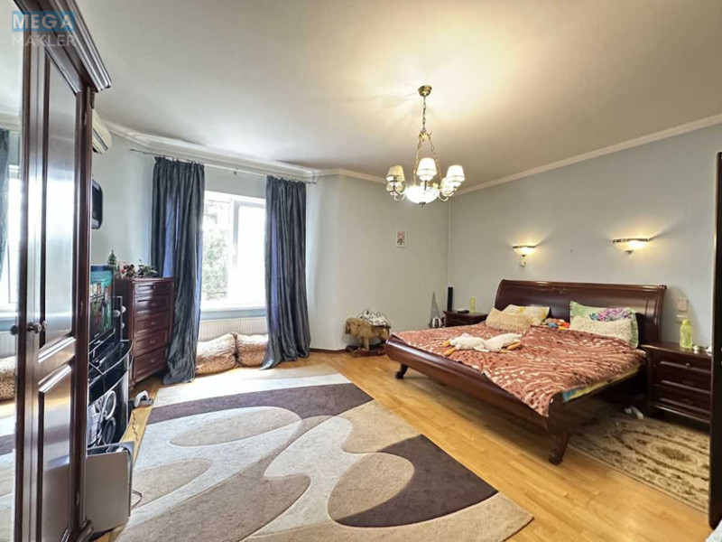 Продаж дома, 2&nbsp;поверху, 283&nbsp;кв.м, 4&nbsp;кімнати, ділянка 8&nbsp;соток, <a class="location-link" href="/kiev/" title="Недвижимость Київ">Київ</a>, <a class="location-link" href="/kiev/darnickij/" title="Недвижимость Дарницький район">Дарницький р-н</a>, 139-я Садовая ул. (изображение 5)