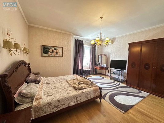 Продаж дома, 2&nbsp;поверху, 283&nbsp;кв.м, 4&nbsp;кімнати, ділянка 8&nbsp;соток, <a class="location-link" href="/kiev/" title="Недвижимость Київ">Київ</a>, <a class="location-link" href="/kiev/darnickij/" title="Недвижимость Дарницький район">Дарницький р-н</a>, 139-я Садовая ул. (изображение 8)