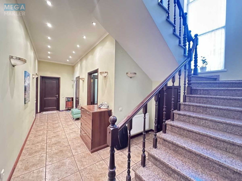 Продаж дома, 2&nbsp;поверху, 283&nbsp;кв.м, 4&nbsp;кімнати, ділянка 8&nbsp;соток, <a class="location-link" href="/kiev/" title="Недвижимость Київ">Київ</a>, <a class="location-link" href="/kiev/darnickij/" title="Недвижимость Дарницький район">Дарницький р-н</a>, 139-я Садовая ул. (изображение 10)