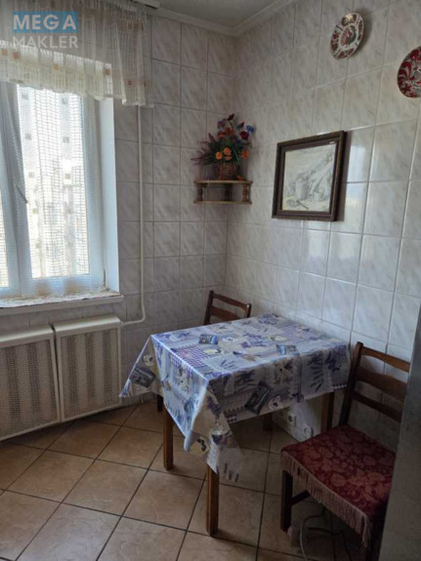 Оренда 2 кімнатної квартири, <a class="location-link" href="/kiev/" title="Недвижимость Київ">Київ</a>, <a class="location-link" href="/kiev/svyatoshinskij/" title="Недвижимость Святошинський район">Святошинський р-н</a>, Михайла Котельникова вул., 25 (изображение 2)