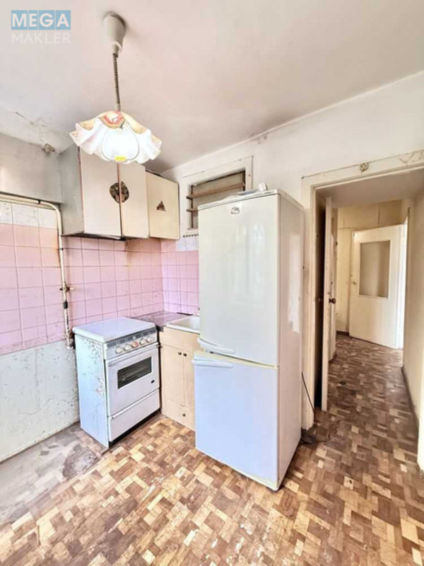 Продаж 1 кімнатної квартири (32/16/6), 2 пов. 5 пов. будинку, <a class="location-link" href="/kiev/" title="Недвижимость Київ">Київ</a>, <a class="location-link" href="/kiev/solomenskij/" title="Недвижимость Солом'янський район">Солом'янський р-н</a>, Стадионная ул., 21/1 (изображение 9)