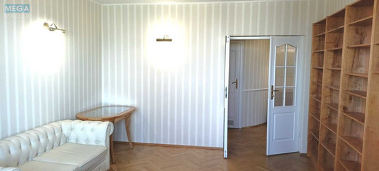 Продаж 3 кімнатної квартири (82/52/10), 16 пов. 16 пов. будинку, <a class="location-link" href="/kiev/" title="Недвижимость Київ">Київ</a>, <a class="location-link" href="/kiev/pecherskij/" title="Недвижимость Печерський район">Печерський р-н</a>, Генерала Алмазова вул., 6 (изображение 9)