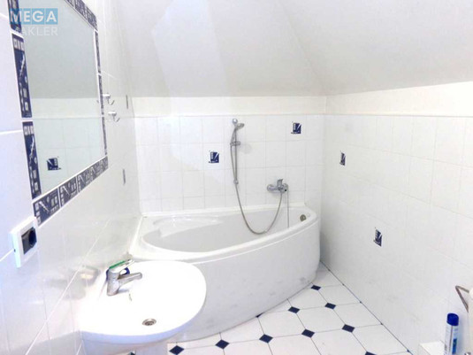 Продаж дома, 2&nbsp;поверху, 143&nbsp;кв.м, 4&nbsp;кімнати, ділянка 12&nbsp;соток, <a class="location-link" href="/lipovij-skitok/" title="Недвижимость Липовий Скиток">Липовий Скиток</a>, Озерна, 12 (изображение 25)
