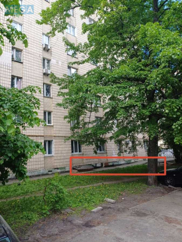 Продаж комерційної нерухомості, 108&nbsp;кв.м, под офис, <a class="location-link" href="/kiev/" title="Недвижимость Київ">Київ</a>, <a class="location-link" href="/kiev/pecherskij/" title="Недвижимость Печерський район">Печерський р-н</a>, Рыбальская ул., 13 (изображение 2)
