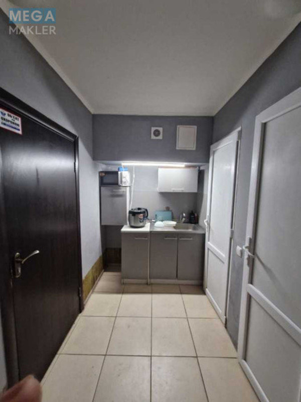Продаж комерційної нерухомості, 108&nbsp;кв.м, под офис, <a class="location-link" href="/kiev/" title="Недвижимость Київ">Київ</a>, <a class="location-link" href="/kiev/pecherskij/" title="Недвижимость Печерський район">Печерський р-н</a>, Рыбальская ул., 13 (изображение 10)