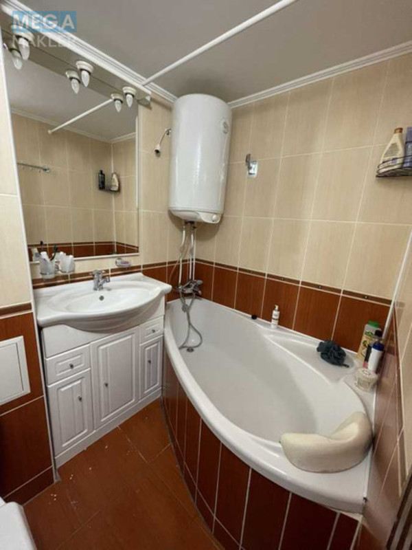 Оренда 2 кімнатної квартири, <a class="location-link" href="/kiev/" title="Недвижимость Київ">Київ</a>, <a class="location-link" href="/kiev/svyatoshinskij/" title="Недвижимость Святошинський район">Святошинський р-н</a>, Симиренко ул., 12Б (изображение 8)