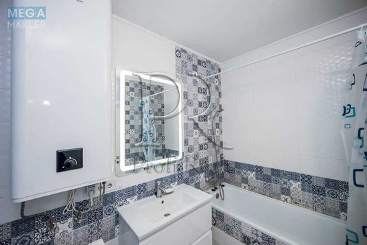 Продаж 3 кімнатної квартири (90/47/14), 10 пов. 16 пов. будинку, <a class="location-link" href="/kiev/" title="Недвижимость Київ">Київ</a>, <a class="location-link" href="/kiev/shevchenkovskij/" title="Недвижимость Шевченківський район">Шевченківський р-н</a>, Бакинська вул., 37Г (изображение 9)