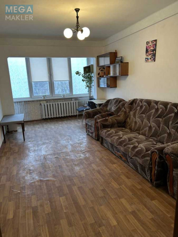 Продаж 1 кімнатної квартири (43/19/8), 9 пов. 9 пов. будинку, <a class="location-link" href="/kiev/" title="Недвижимость Київ">Київ</a>, <a class="location-link" href="/kiev/podolskij/" title="Недвижимость Подільський район">Подільський р-н</a>, Петропавлівська вул., 6 (изображение 4)